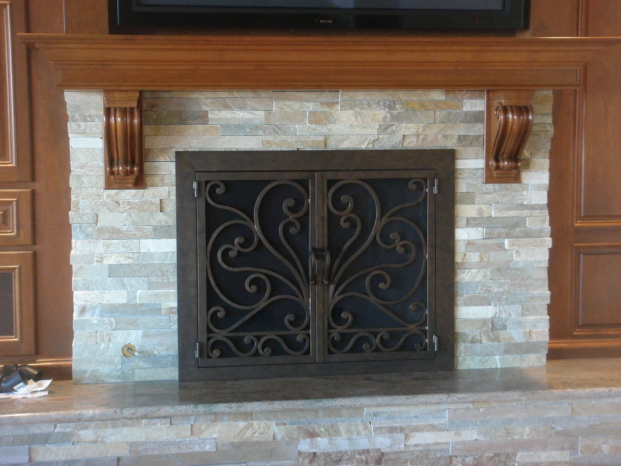 Faraday Rectangular Fireplace Door - Wrought Iron 4 Faraday Rectangular Fireplace Door - Wrought Iron - Image 2