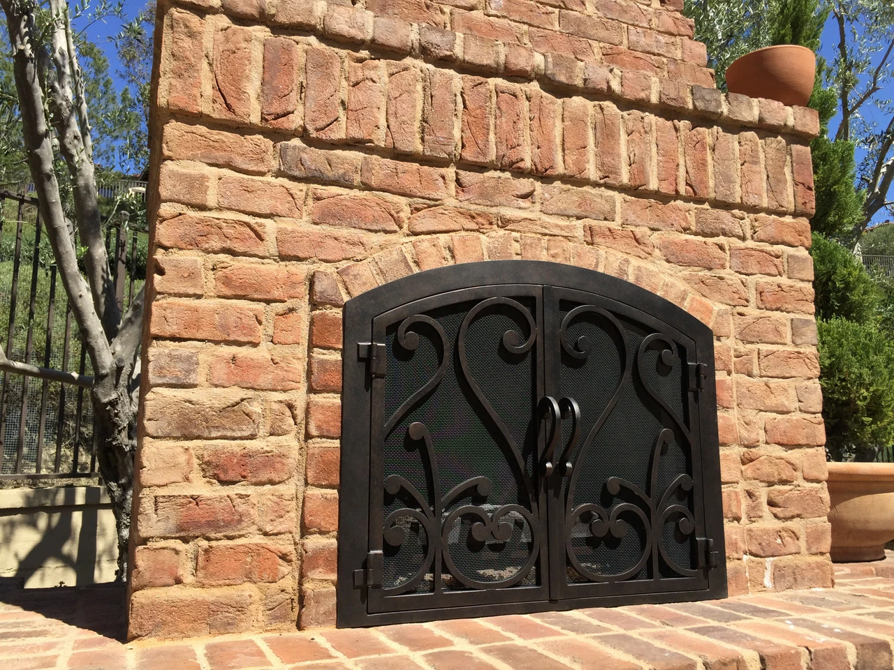 Del Mar Arched Fireplace Door - Wrought Iron 4 Del Mar Arched Fireplace Door - Wrought Iron - Image 2