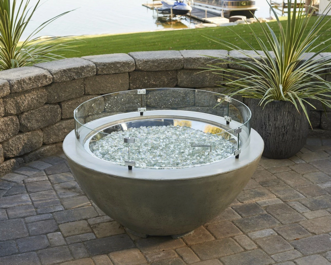 30" Round Glass Guard - GLASS-GUARD-30-R - The Outdoor Greatroom Company 4 30" Round Glass Guard - GLASS-GUARD-30-R - The Outdoor Greatroom Company - Image 2