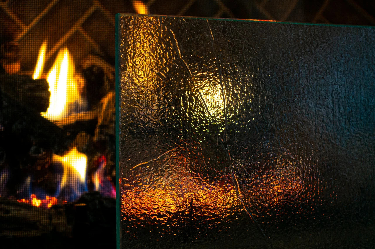 Speckle Modern Freestanding Glass Fireplace Screen | AMS Fireplace 4 Speckle Modern Freestanding Glass Fireplace Screen | AMS Fireplace - Image 2